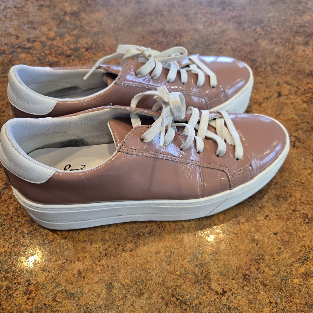 Bos. & Co. Glossy Mauve Sneakers